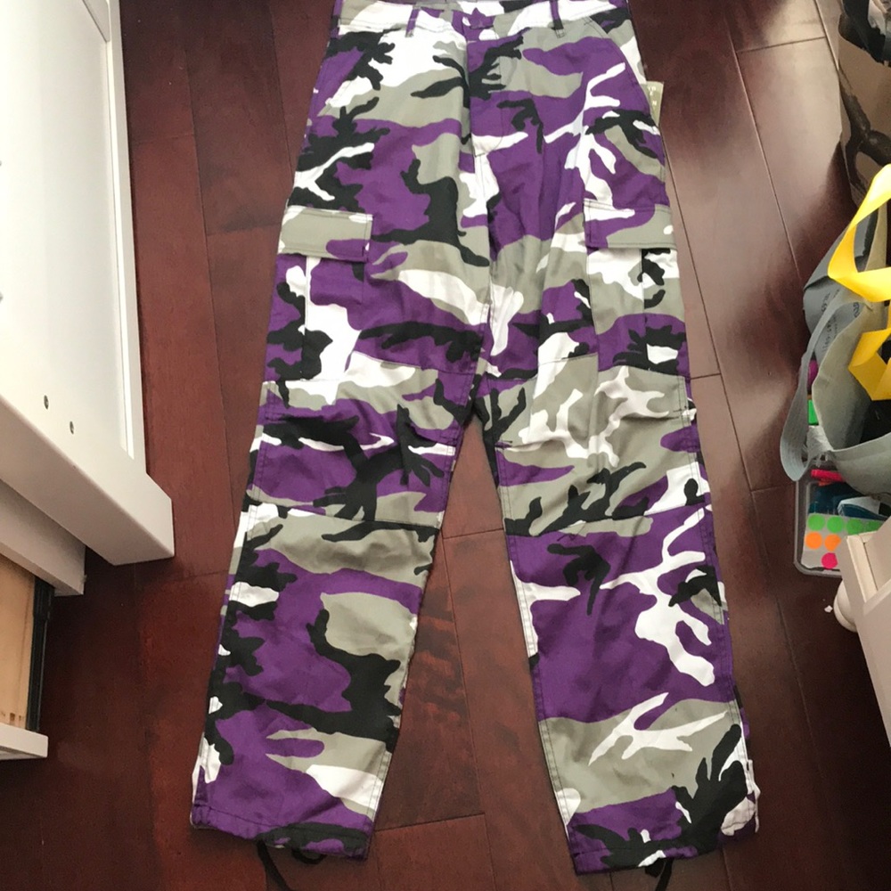 New with tags purple camo pants